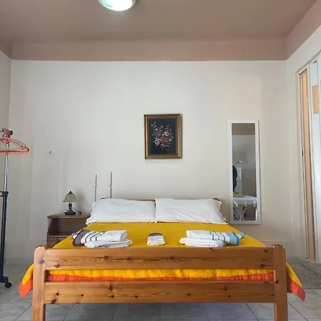 Poseidon House Apartment