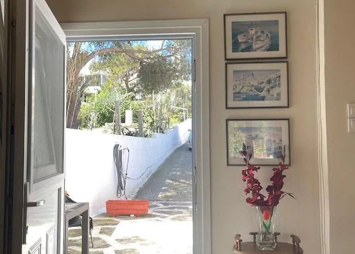 Poseidon House * Kini